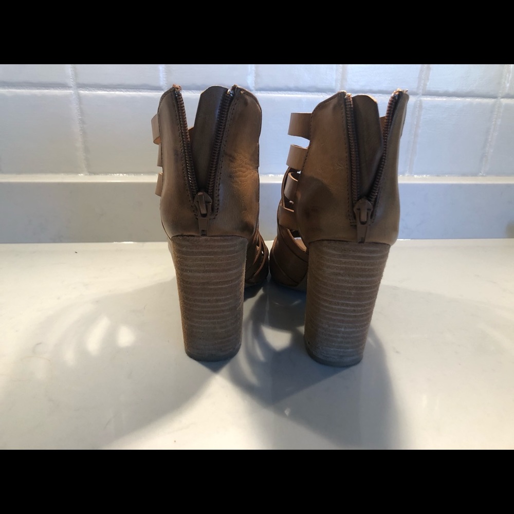 Open toe booties - Picture 3 of 4